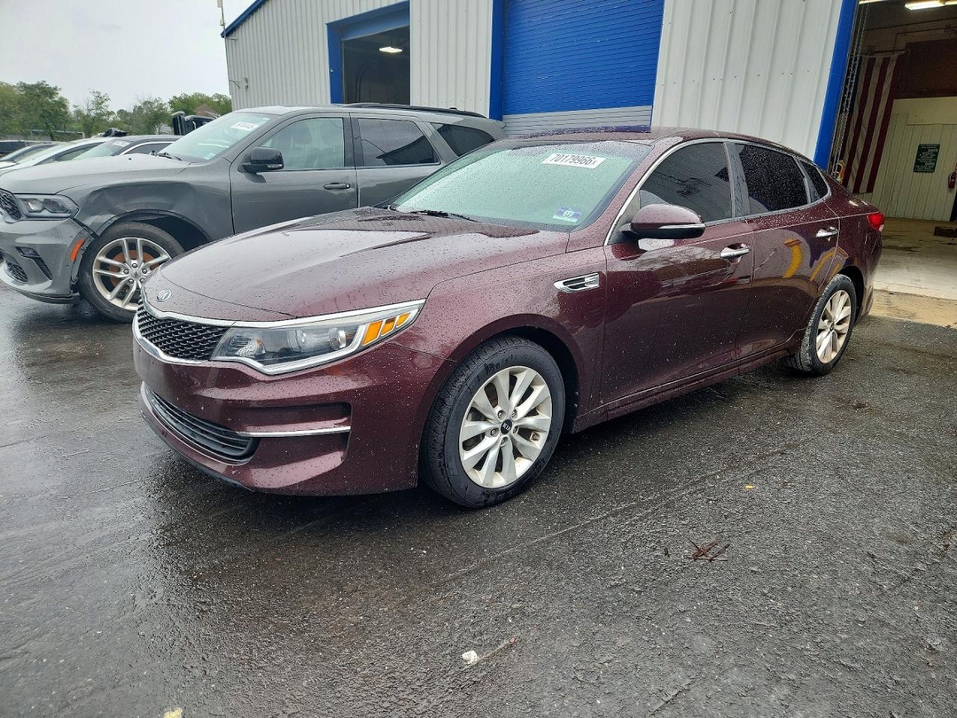 Vedere 2017 KIA OPTIMA LX, unghi 1