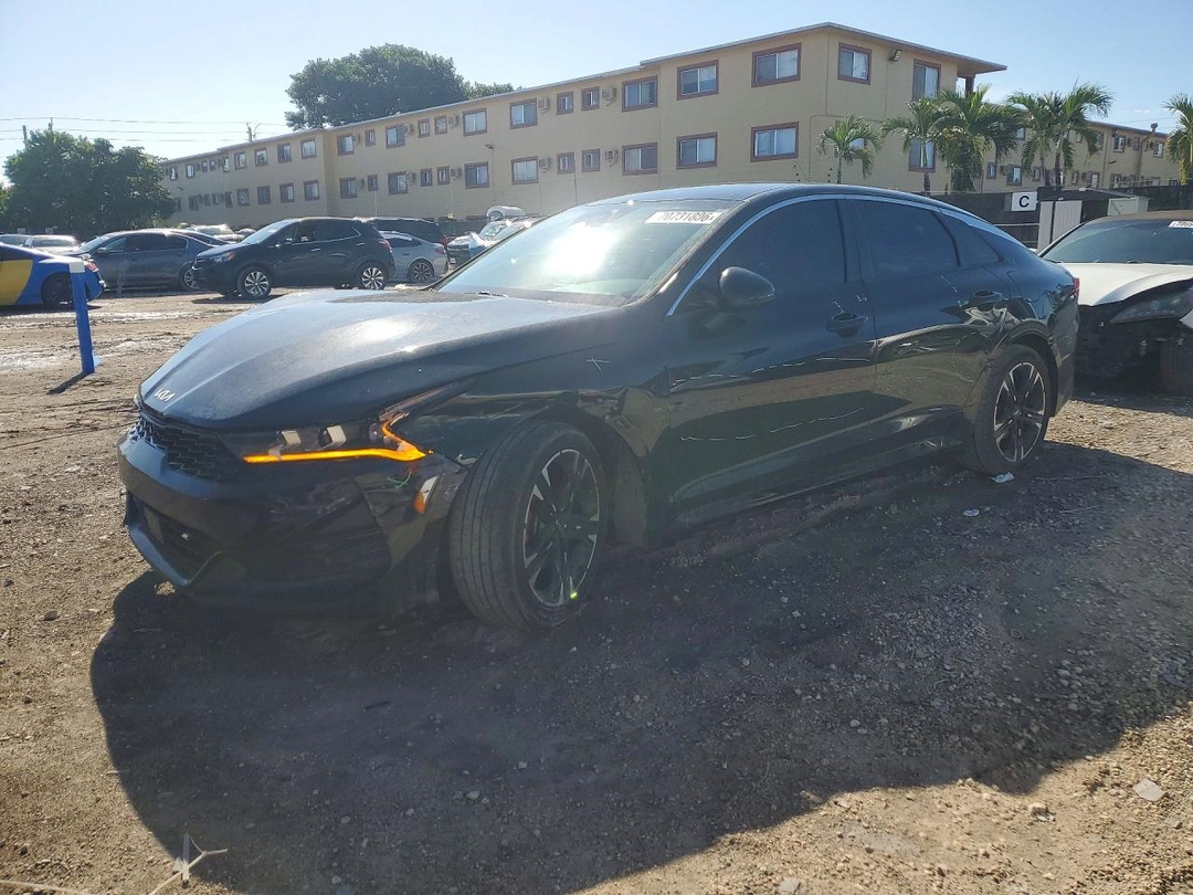منظر 2024 KIA K5 GT LINE، زاوية 1