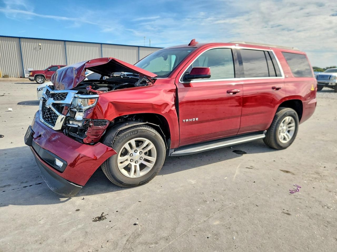 Vedere 2017 CHEVROLET TAHOE K1500 LT, unghi 1