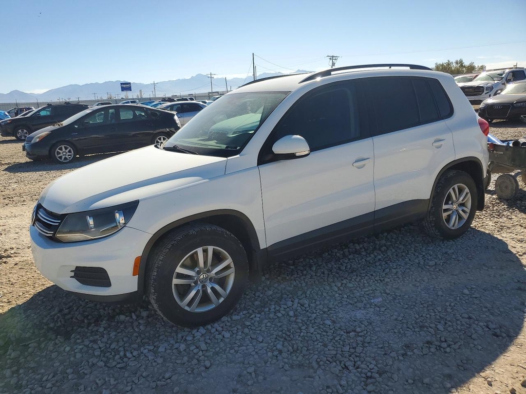 Vedere 2016 VOLKSWAGEN TIGUAN S, unghi 1