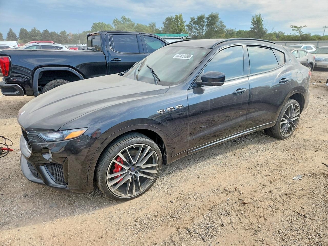 منظر 2019 MASERATI LEVANTE GTS، زاوية 1