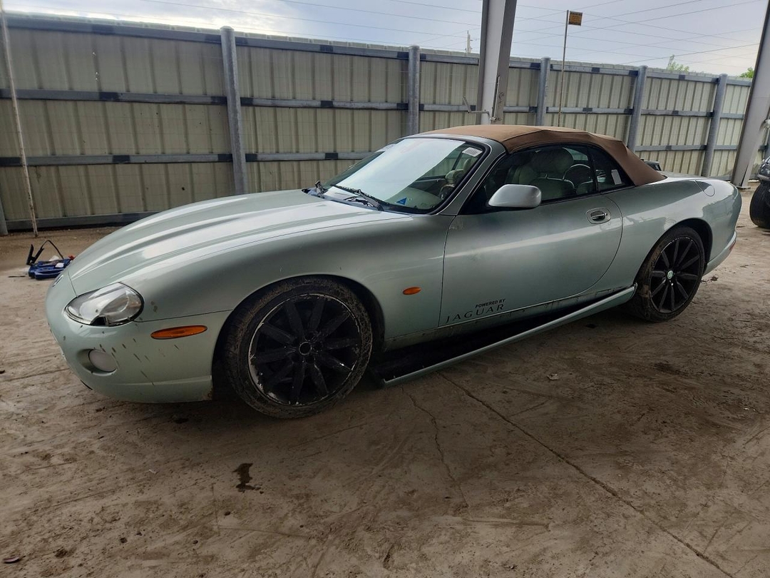 Вид 2005 JAGUAR XK XK8, угол 1