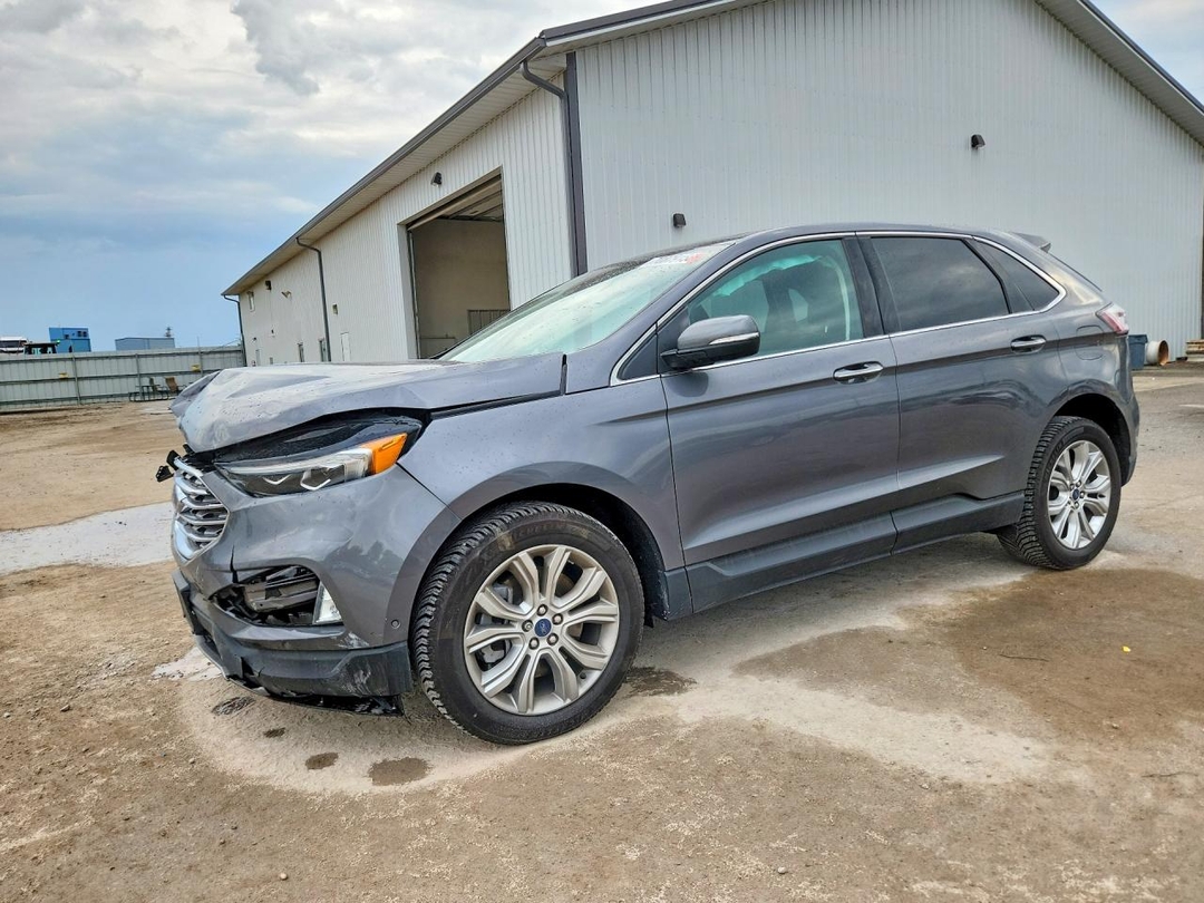 Vue de 2021 FORD EDGE TITANIUM, angle 1