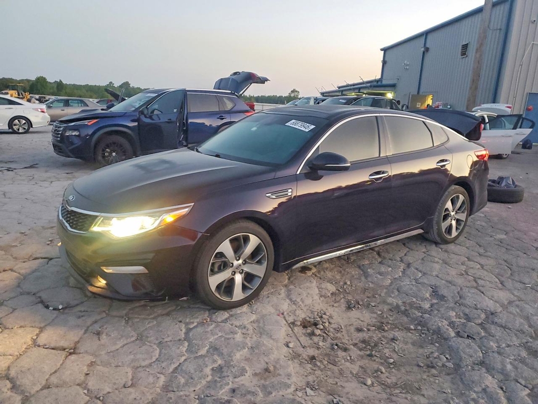 Vue de 2019 KIA OPTIMA S, angle 1