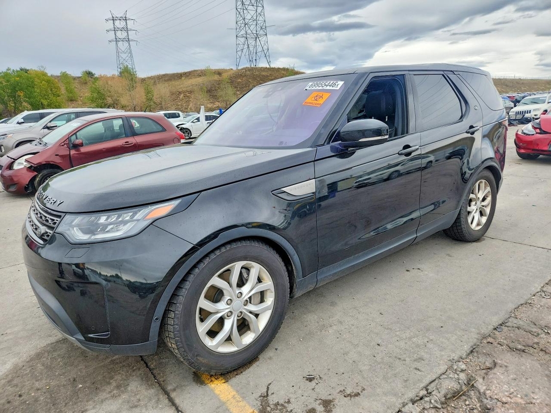 Vue de 2019 LAND ROVER DISCOVERY SE, angle 1