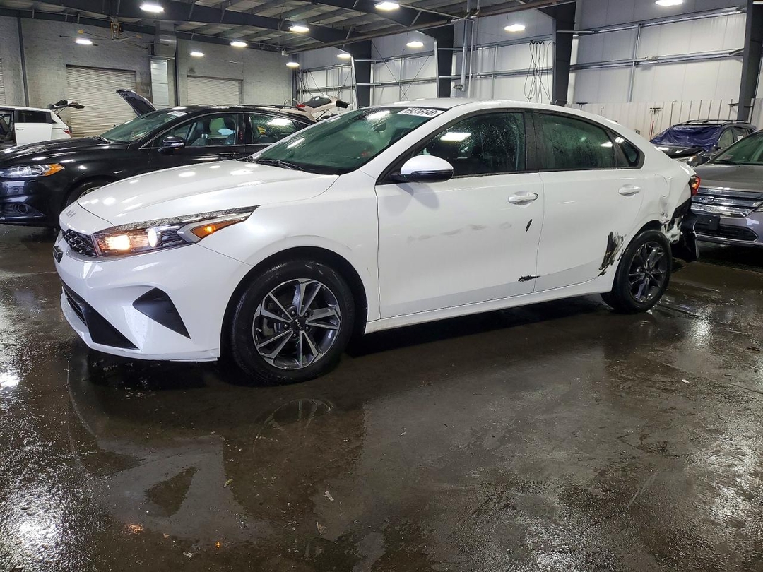 Вид 2024 KIA FORTE LXS, угол 1