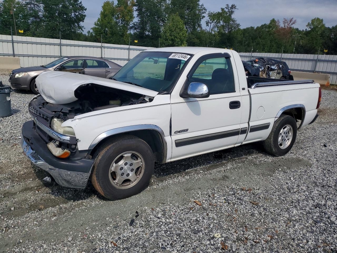 Vista de 2001 CHEVROLET SILVERADO C1500, ángulo 1