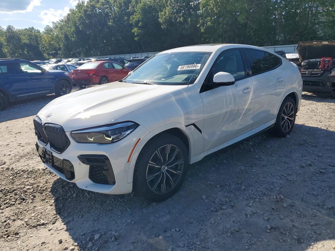 Вид 2022 BMW X6 M50I, угол 1