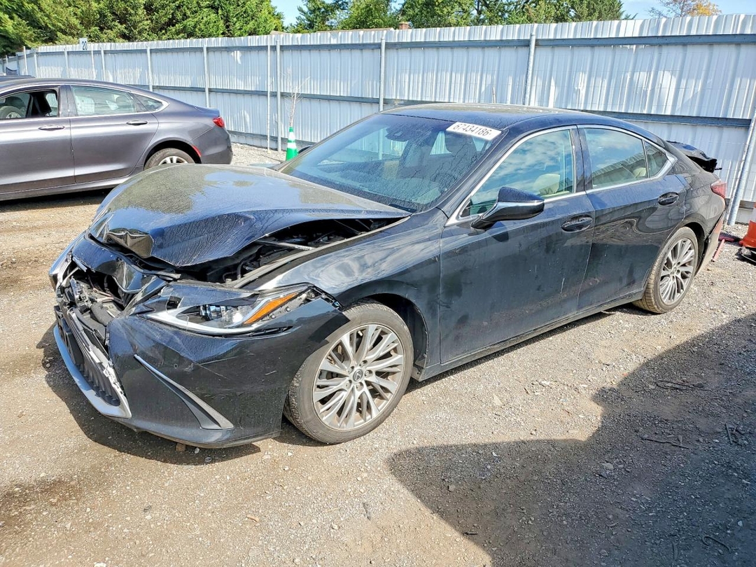 Vue de 2019 LEXUS ES 350, angle 1