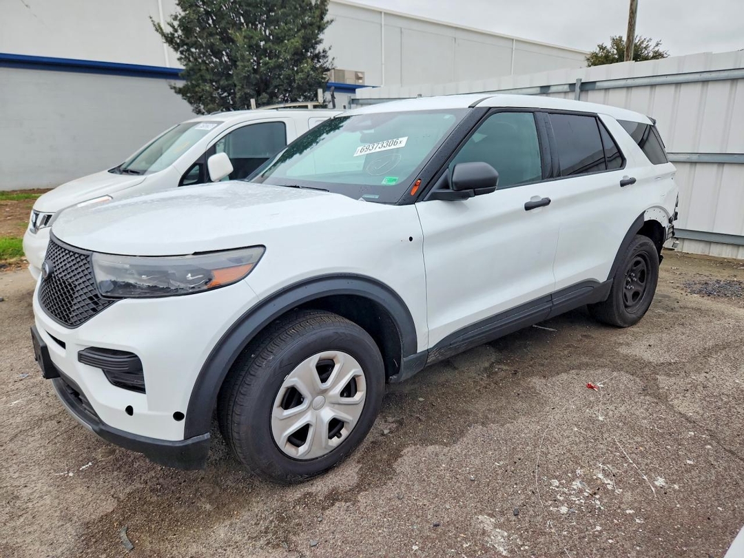 Вид 2025 FORD EXPLORER POLICE INTERCEPTOR, угол 1