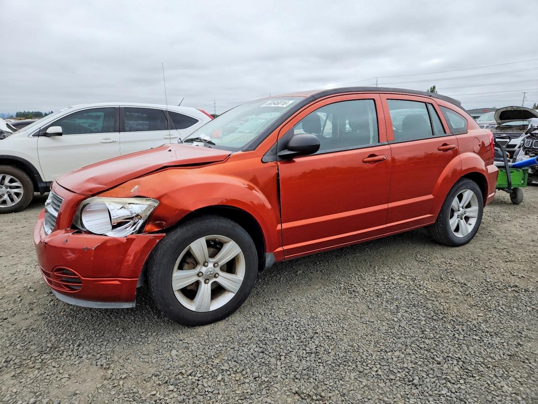 Vue de 2010 DODGE CALIBER, angle 1