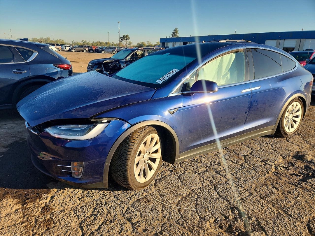 منظر 2018 TESLA MODEL X، زاوية 1