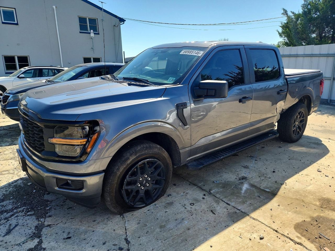 Вид 2024 FORD F150 STX, угол 1