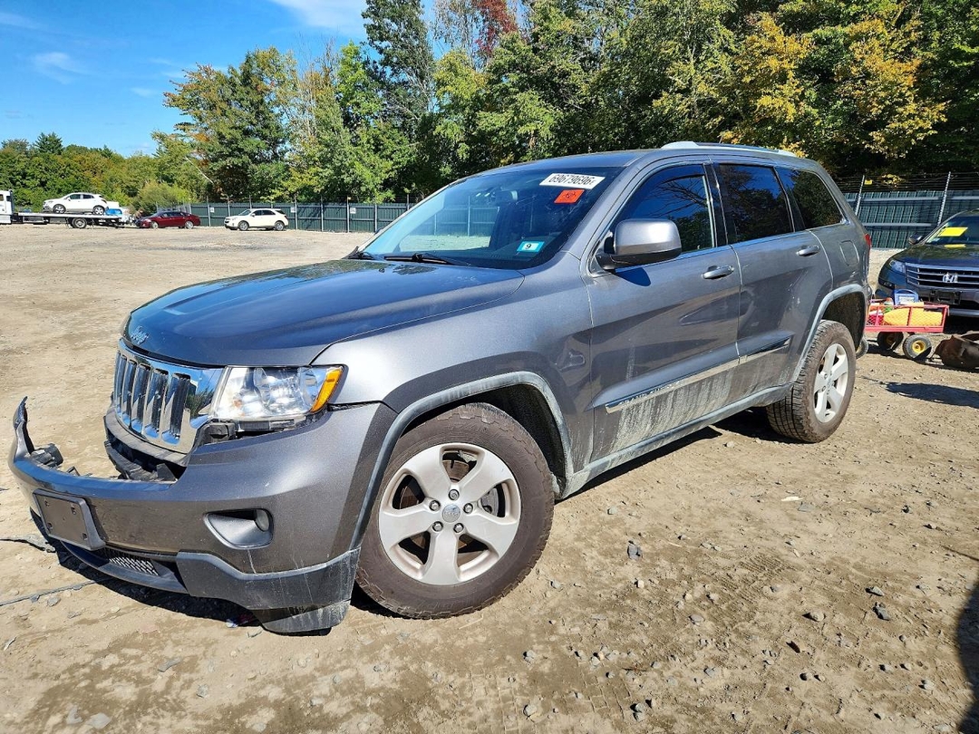Vue de 2012 JEEP GRAND CHEROKEE LAREDO, angle 1