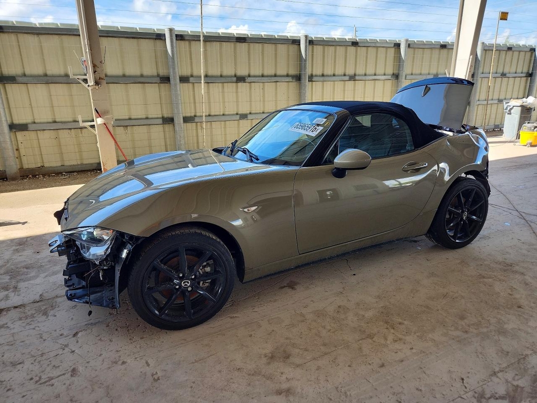 منظر 2023 MAZDA MX-5 MIATA GRAND TOURING، زاوية 1