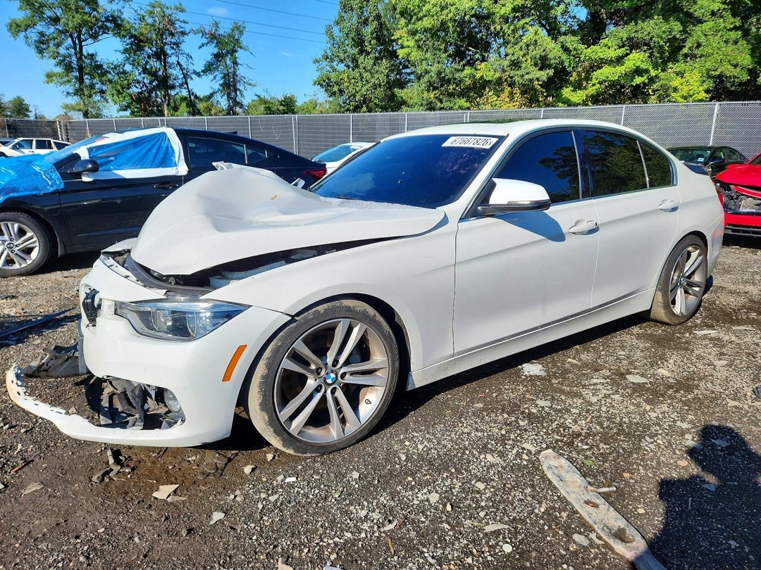 Вид 2017 BMW 340 XI, угол 1