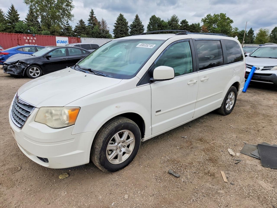 Vue de 2008 CHRYSLER TOWN &amp; COUNTRY TOURING, angle 1