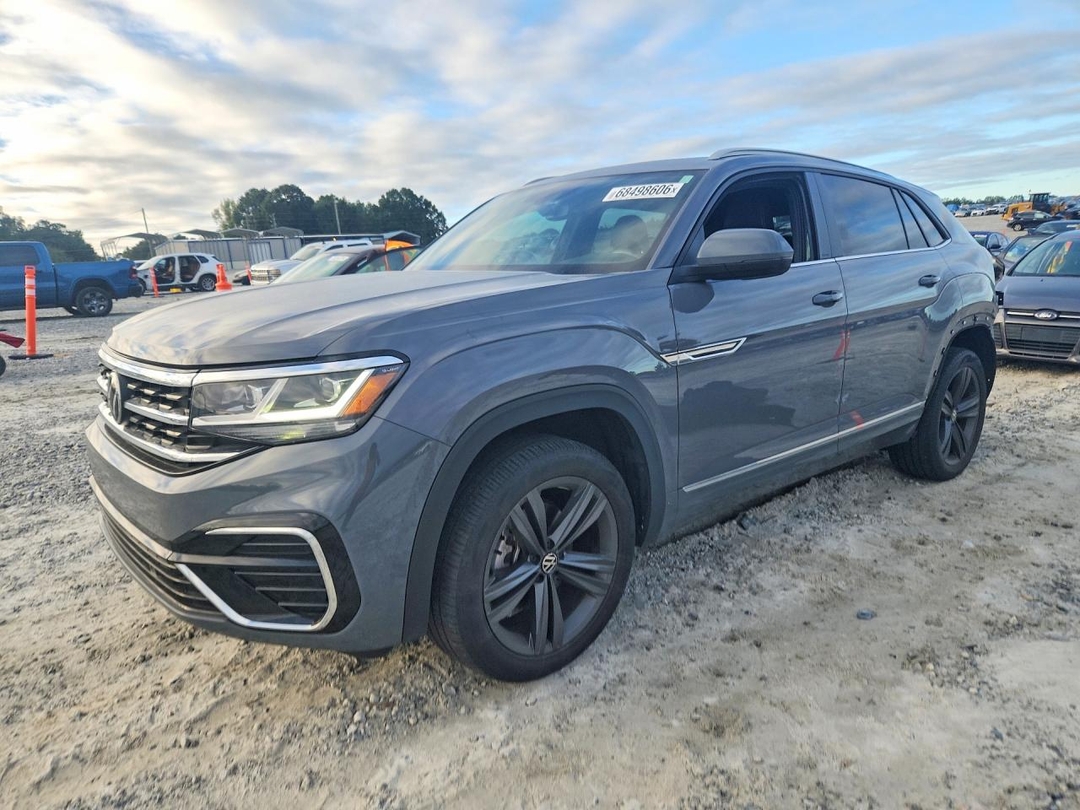 Вид 2021 VOLKSWAGEN ATLAS CROSS SPORT SE, угол 1