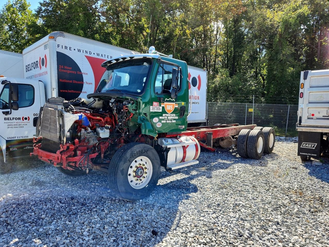 Vue de 2025 FREIGHTLINER 114SD TRUCK CAB AND CHASSIS, angle 1