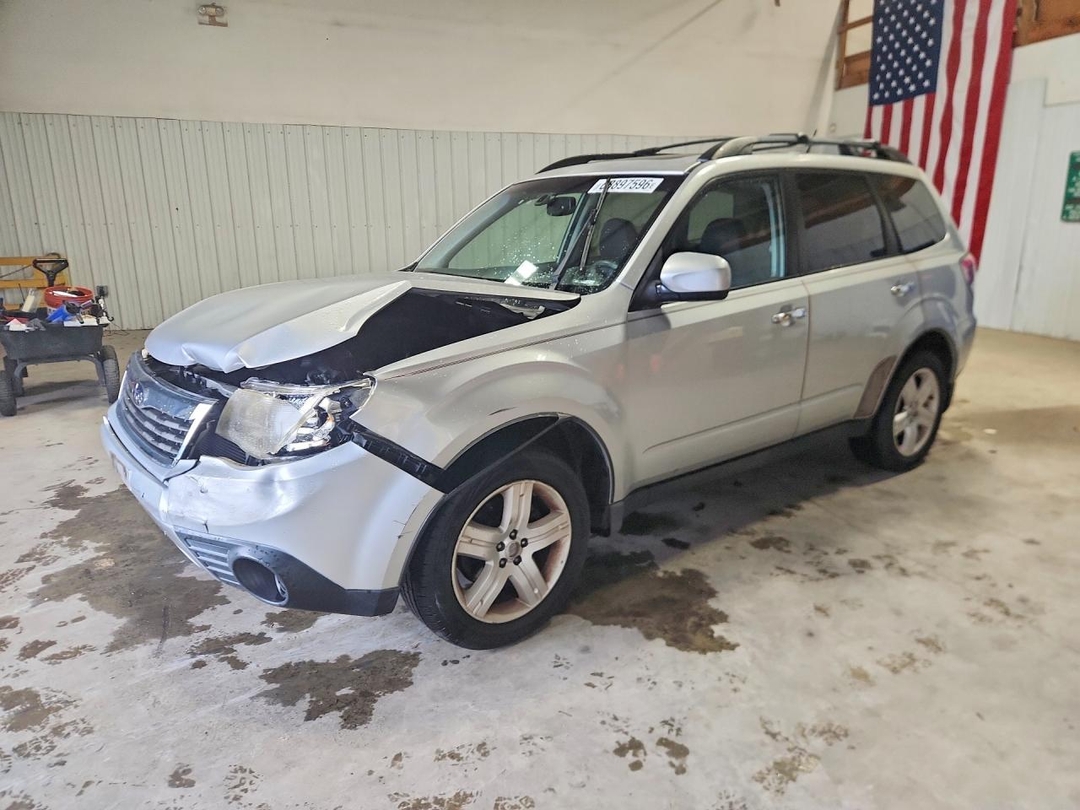 منظر 2010 SUBARU FORESTER 2.5X PREMIUM، زاوية 1