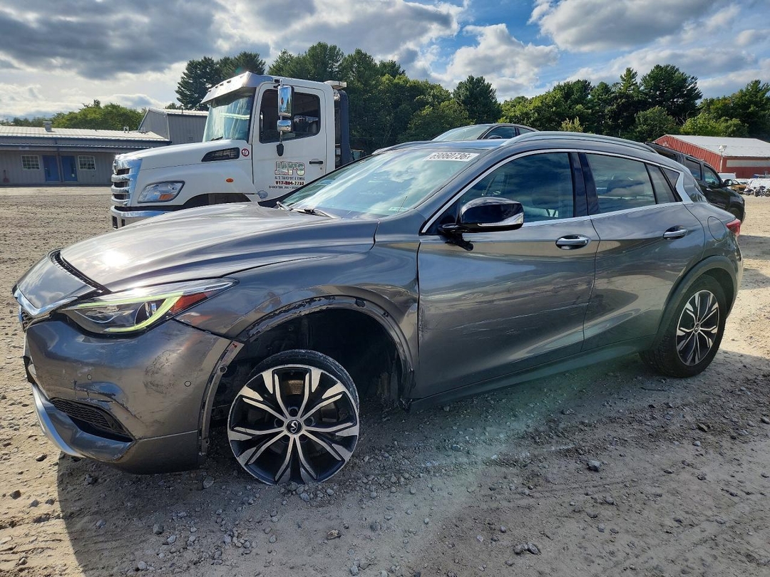 Vedere 2018 INFINITI QX30 PREMIUM, unghi 1
