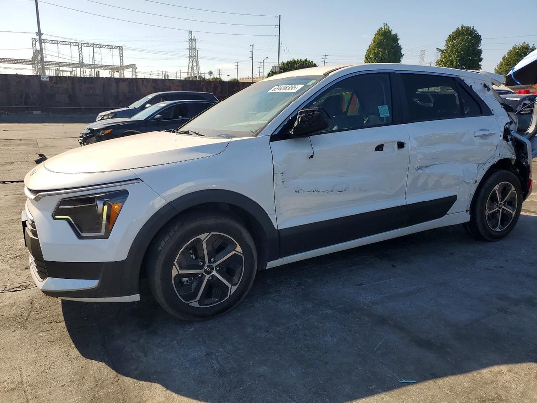 Vue de 2025 KIA NIRO LX, angle 1