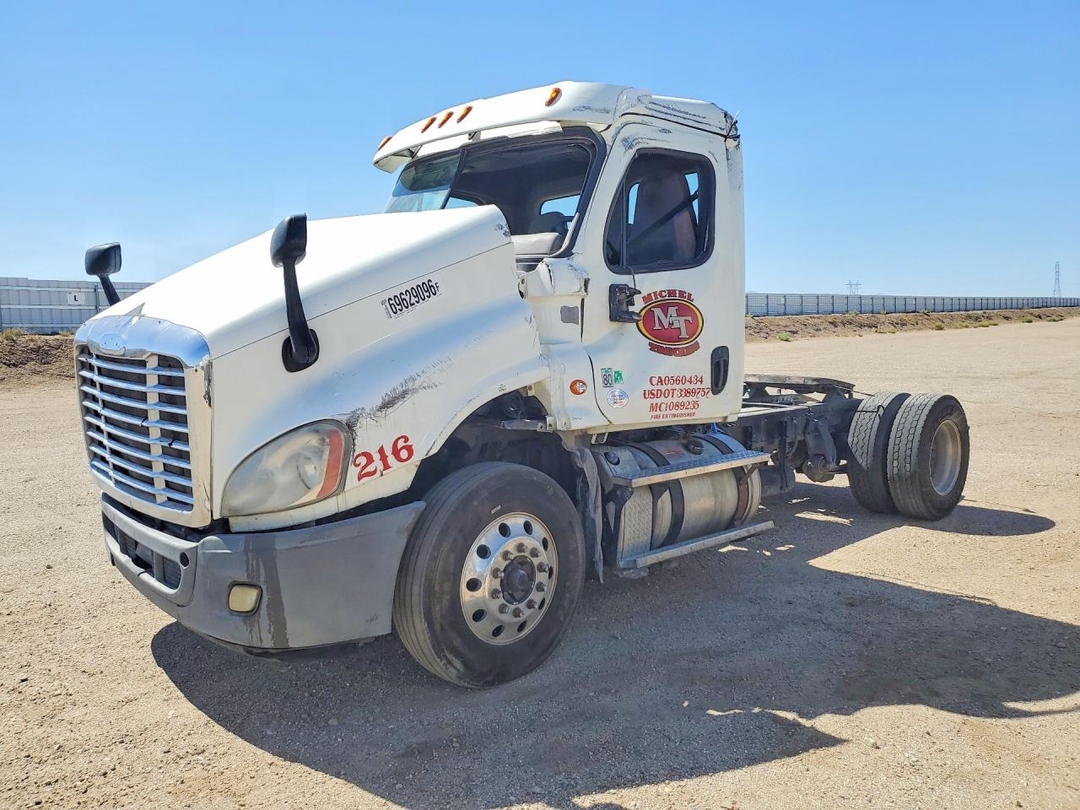 Vista de 2016 FREIGHTLINER CASCADIA 125, ángulo 1