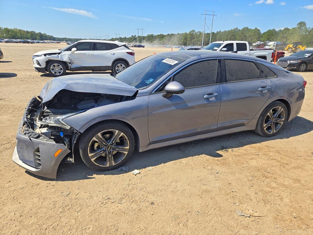 Vista de 2022 KIA K5 EX, ángulo 1