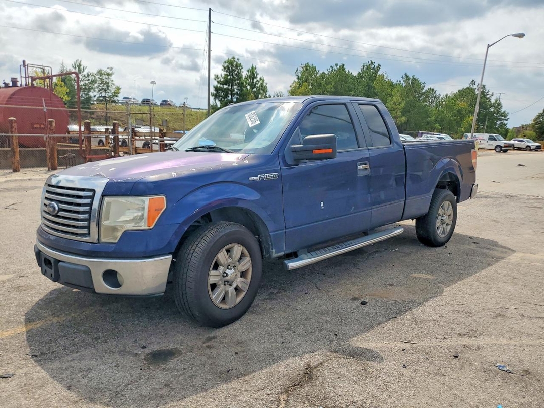 Vue de 2011 FORD F150 SUPER CAB, angle 1