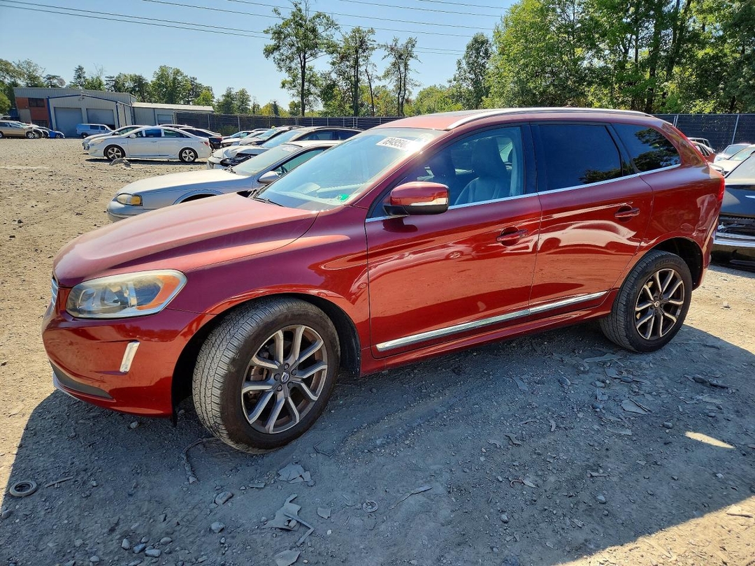Vue de 2016 VOLVO XC60 T5 PREMIER, angle 1
