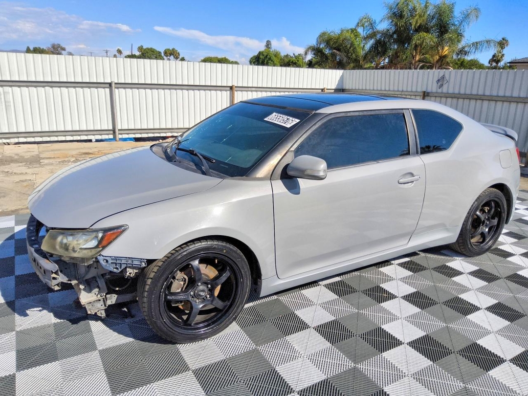 منظر 2012 SCION TC BASE، زاوية 1