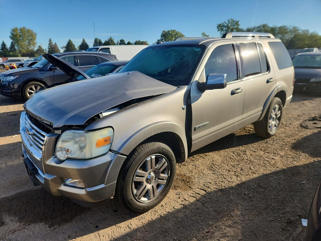Vue de 2008 FORD EXPLORER LIMITED, angle 1