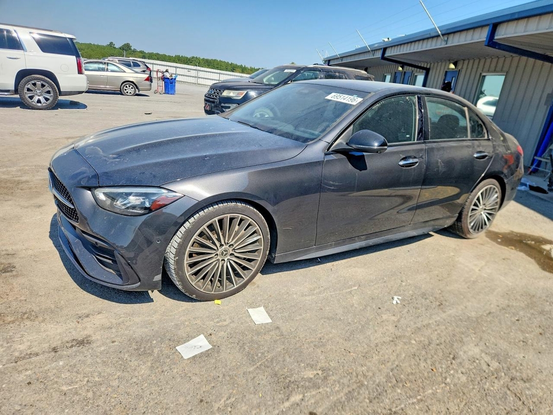 Вид 2022 MERCEDES-BENZ C 300, угол 1