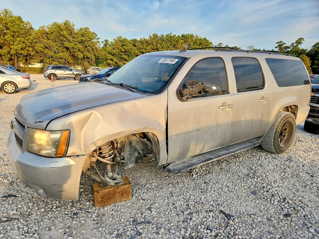 Вид 2008 CHEVROLET SUBURBAN C1500 LS, угол 1