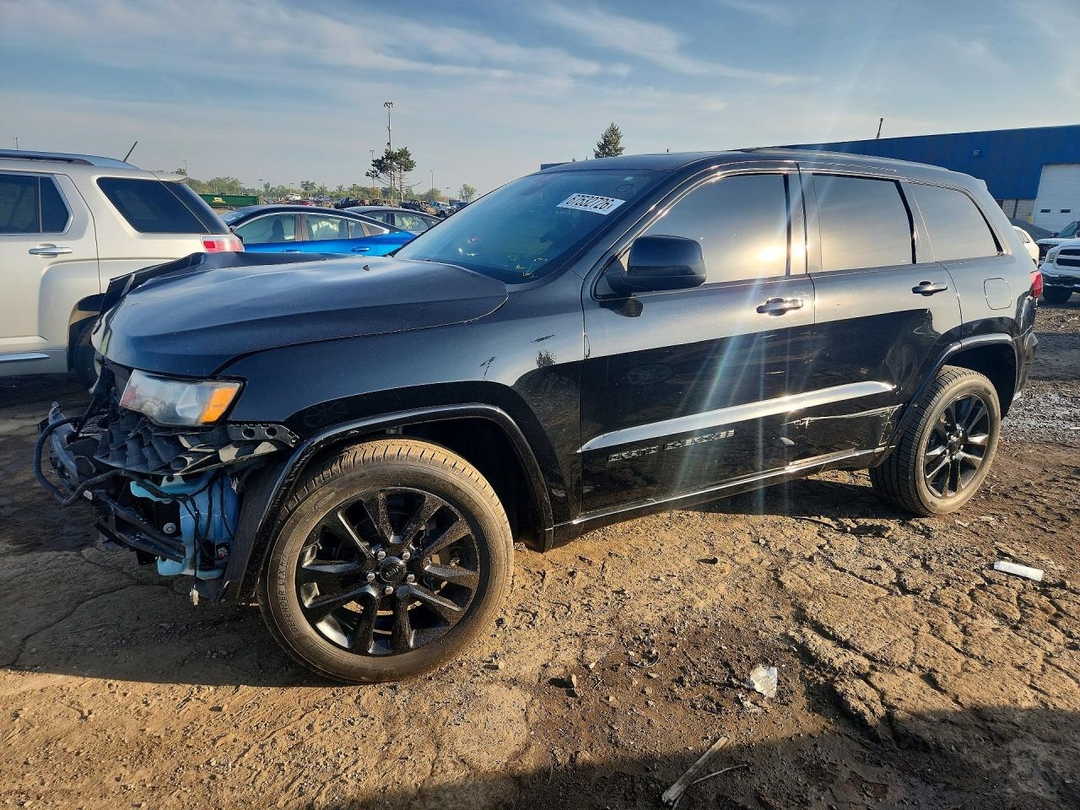 Вид 2018 JEEP GRAND CHEROKEE LAREDO, угол 1