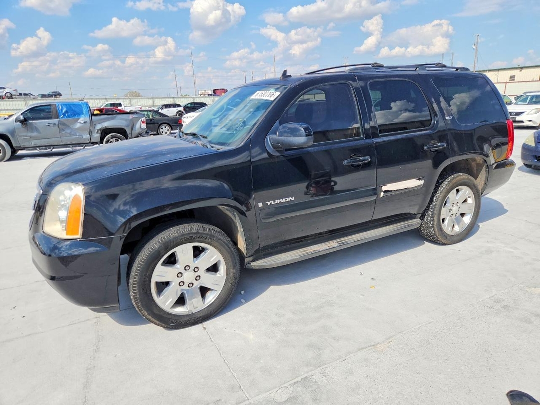 2008 GMC YUKON view, angle 1