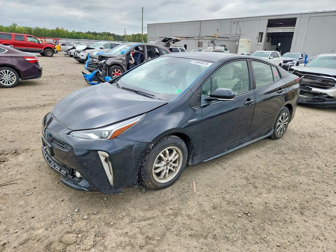 2022 TOYOTA PRIUS XLE AWD-E view, angle 1