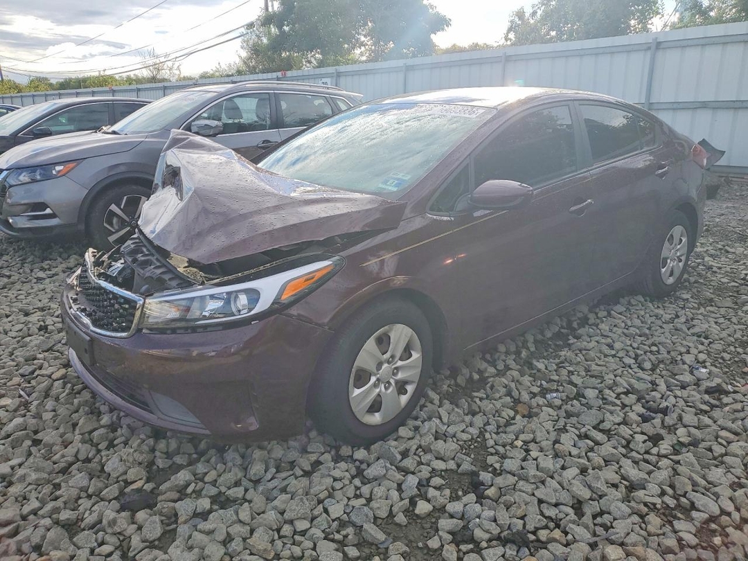 Вид 2018 KIA FORTE LX, угол 1