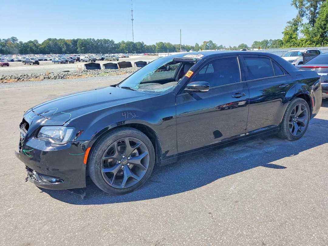 Vue de 2023 CHRYSLER 300 S, angle 1