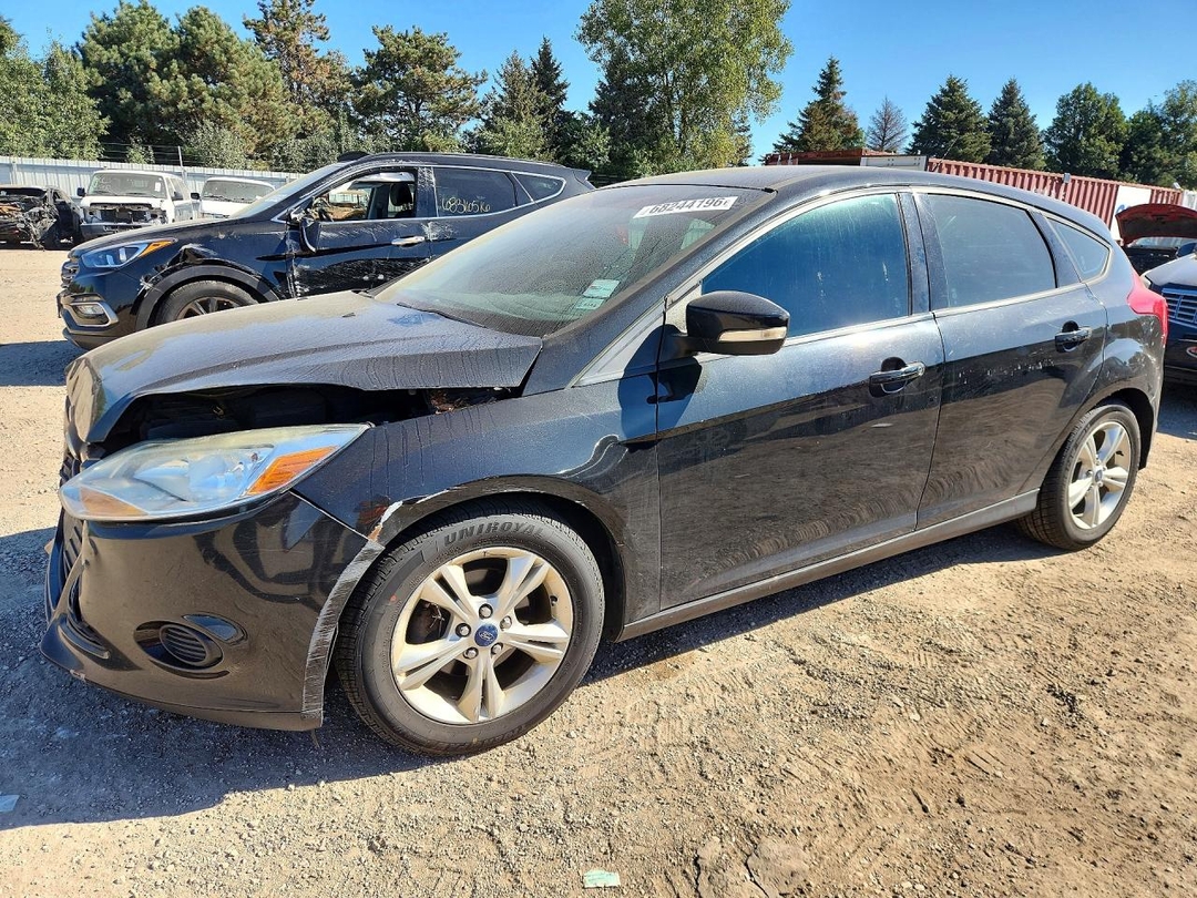 Vista de 2014 FORD FOCUS SE, ángulo 1