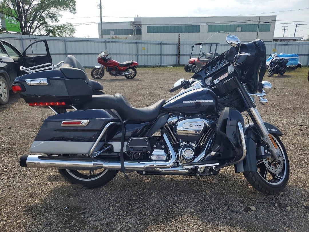 منظر 2020 HARLEY-DAVIDSON FLHTK، زاوية 1