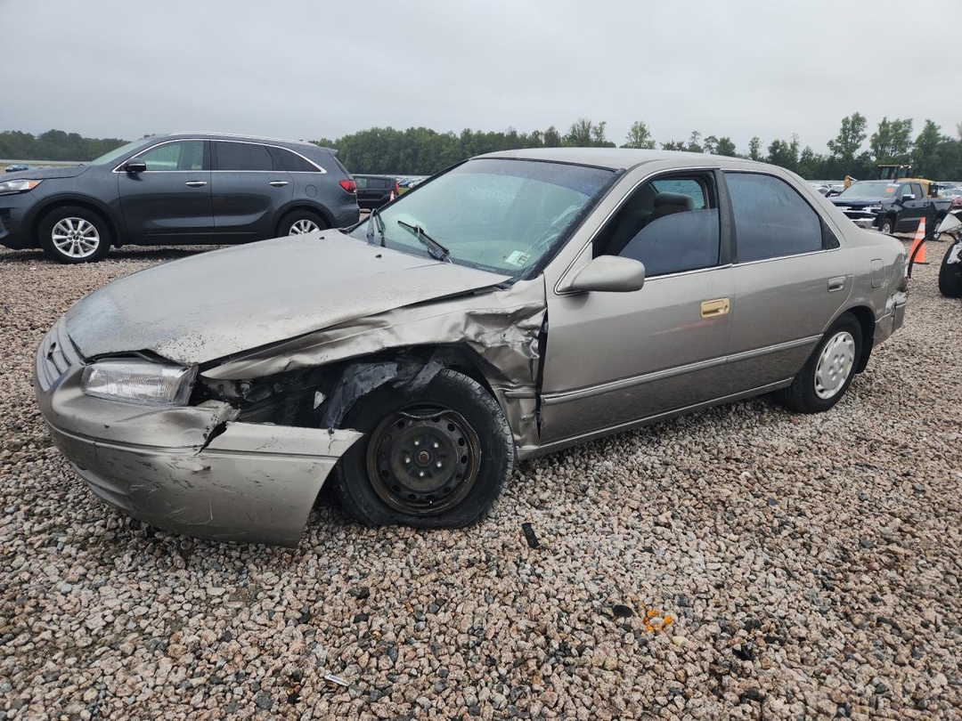 Vedere 1998 TOYOTA CAMRY LE, unghi 1