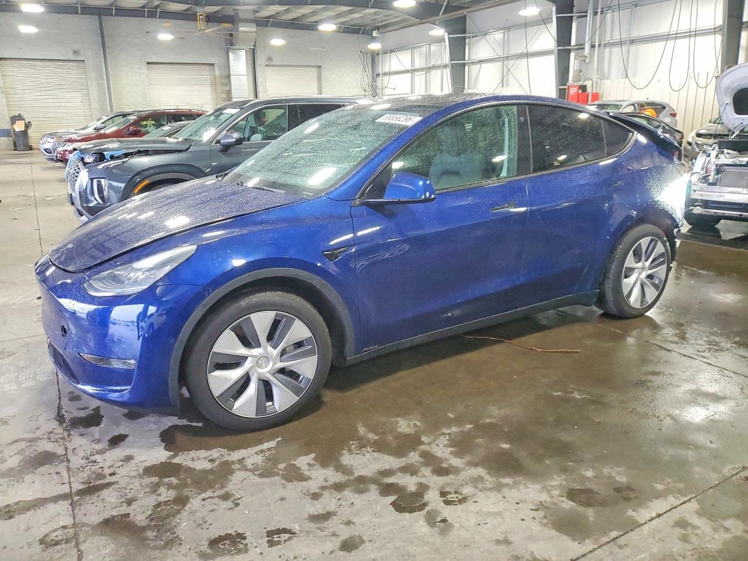Vue de 2021 TESLA MODEL Y, angle 1