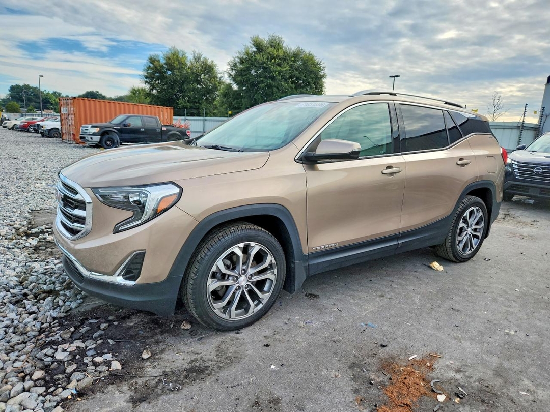 منظر 2018 GMC TERRAIN SLT، زاوية 1