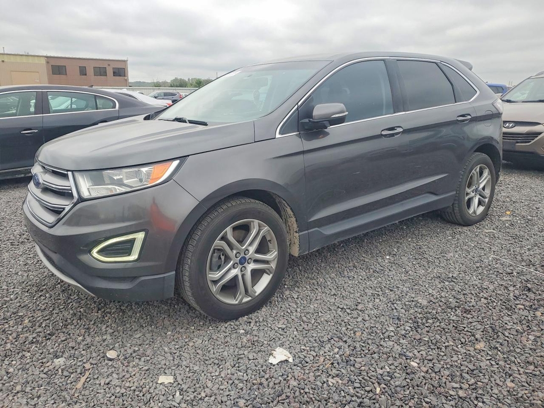 Vue de 2015 FORD EDGE TITANIUM, angle 1