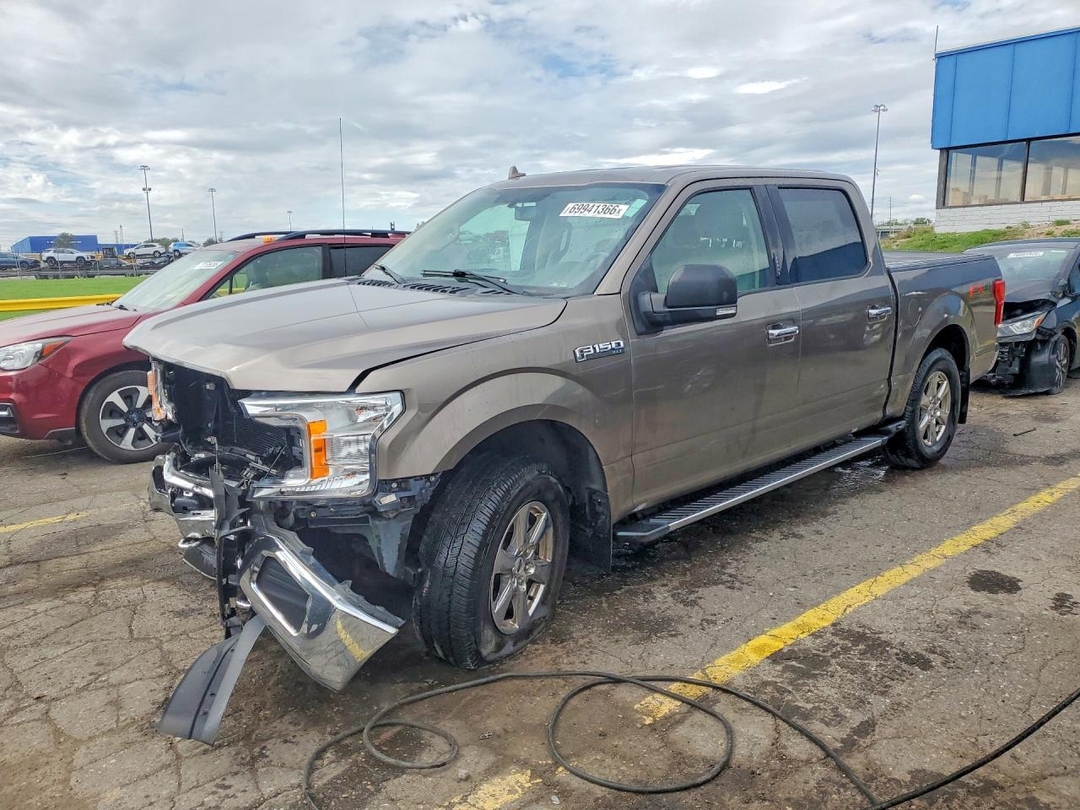 Vista de 2018 FORD F150 SUPERCREW, ángulo 1
