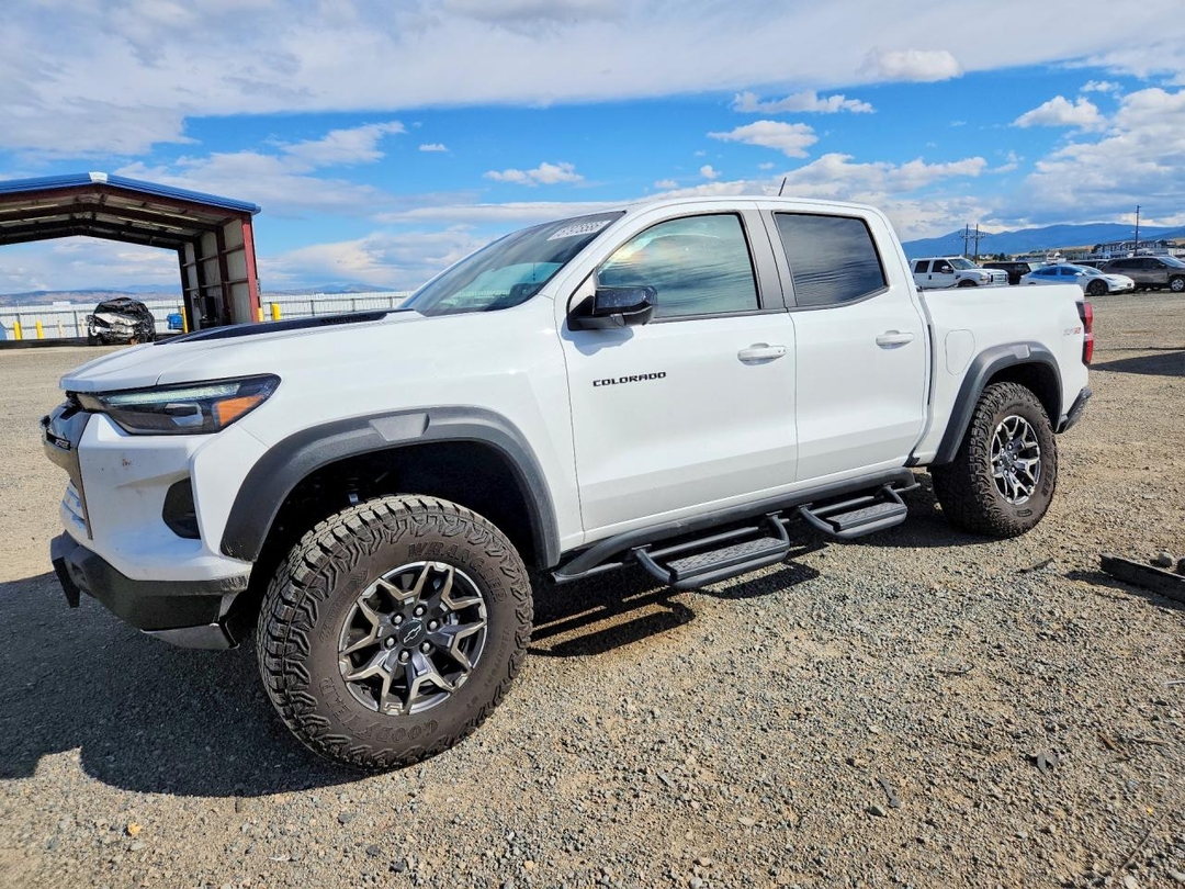 Вид 2026 CHEVROLET COLORADO ZR2, угол 1