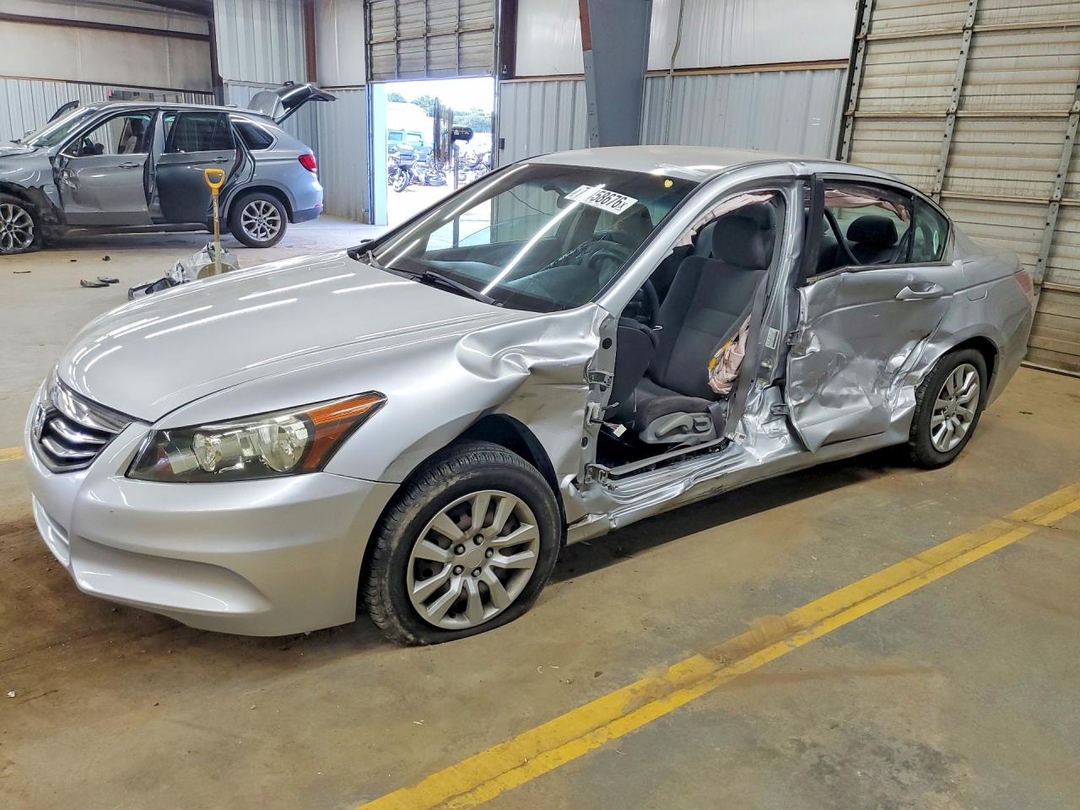 منظر 2011 HONDA ACCORD LX، زاوية 1