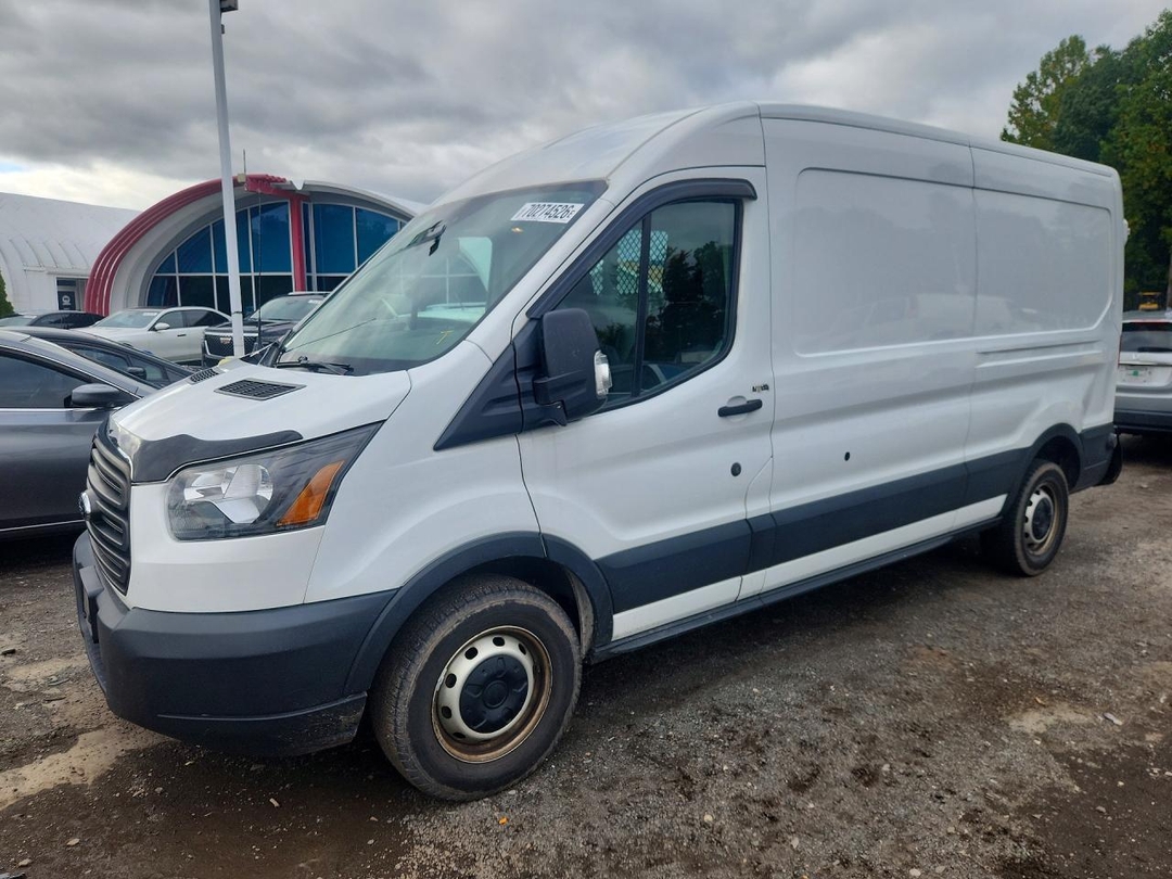 Vista de 2019 FORD TRANSIT T-250, ángulo 1