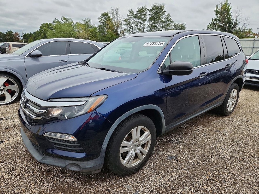 منظر 2017 HONDA PILOT LX، زاوية 1